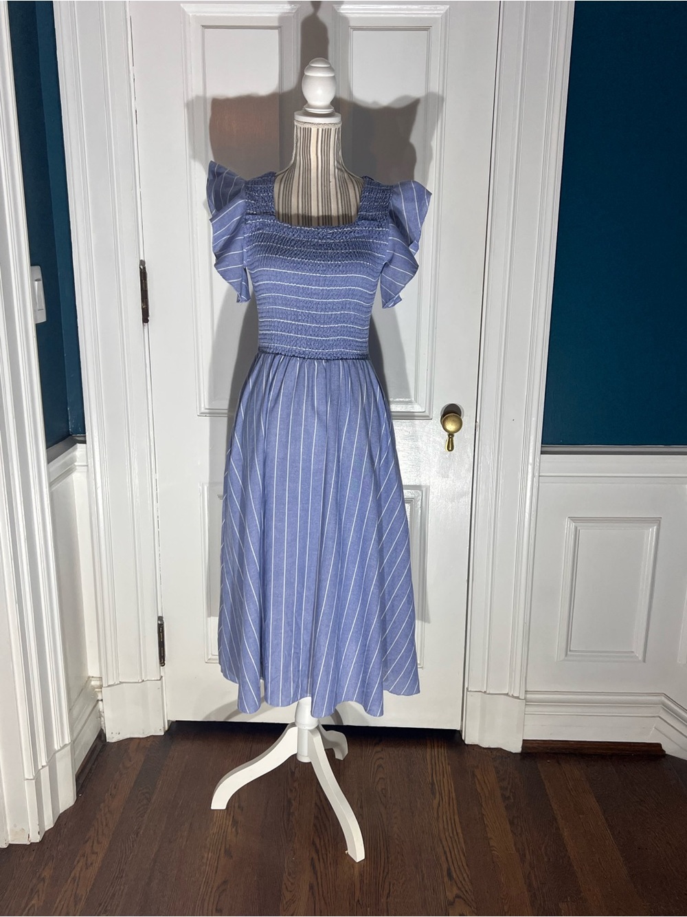 Blue Striped Smocked Midi Dress flutter sleeve small nwot pockets D484
